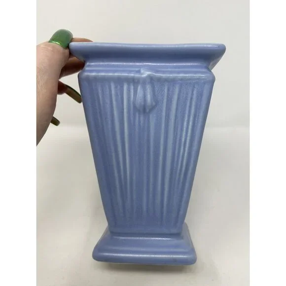 Vtg 1940s/1950s CAMARK POTTERY DELPHINEUM BLUE 7.25" VASE #639 Draping w/Sticker - Picture 9 of 9